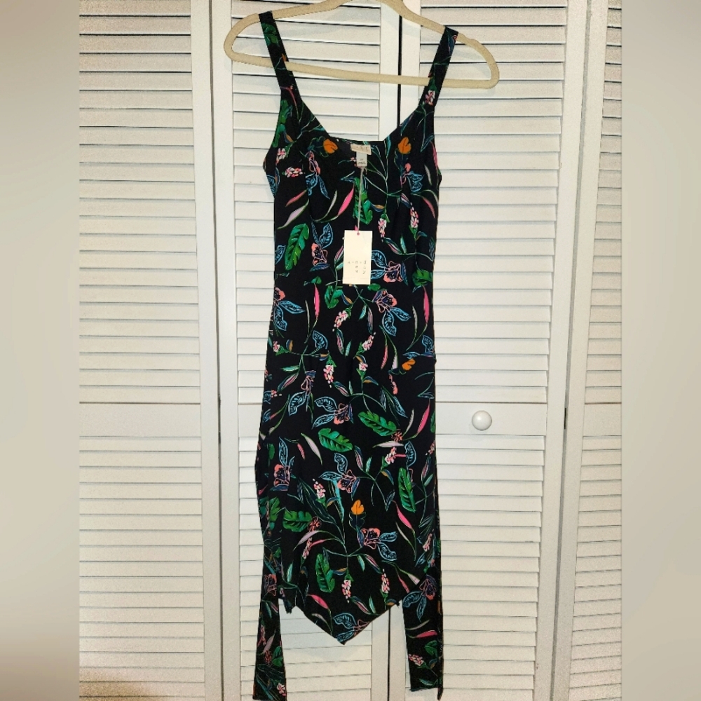 Summer Beach Island  Dress (XS)